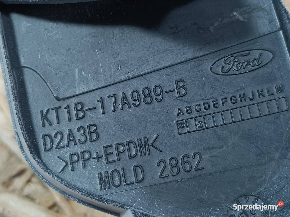 FORD CONNECT 18 ZAŚLEPKA HAKA ZDERZAK PRZÓD osobowe wielkopolskie Pleszew