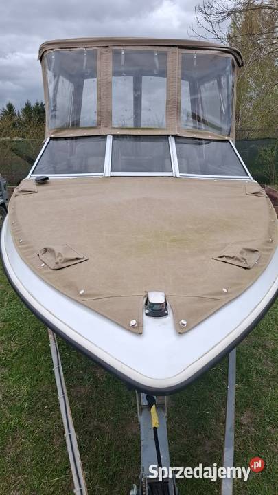łódź motorowa 52 m z silnikiem Ford OMC 23 litra Węgielsztyn