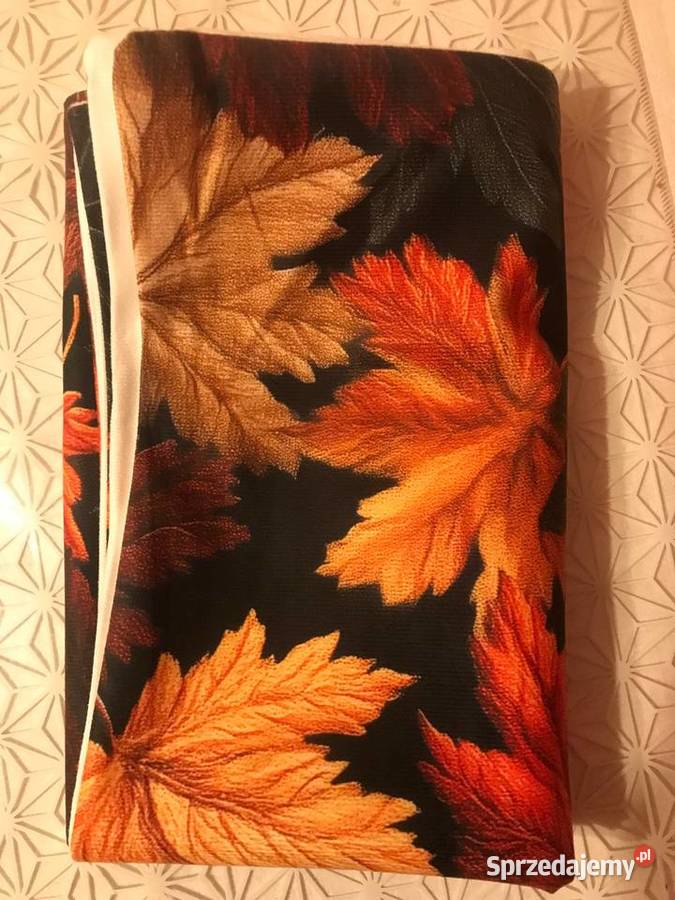 Pokrowce dekoracyjne na poduszki z zamkiem Zbąszynek