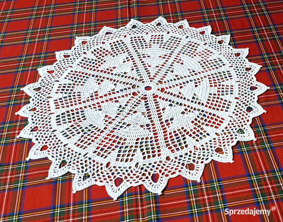 Serweta na szydełku rękodzieło Choinki NN5 Poznań