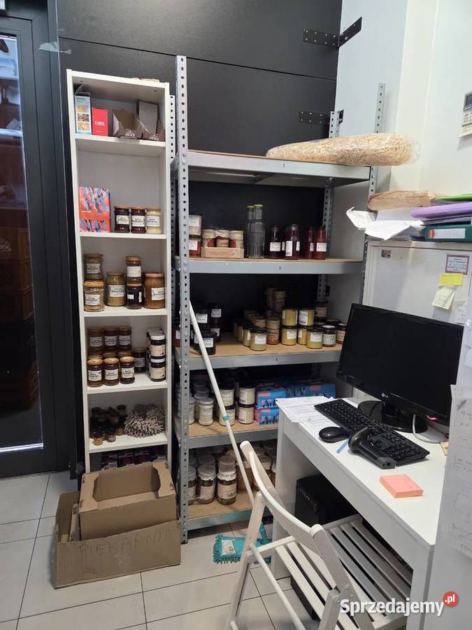 Odstąpię działający sklep z wyposażeniem