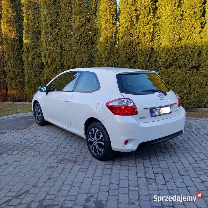 Toyota Auris16BenzynaNiski Przebieg Climatronic benzyna Przemyśl