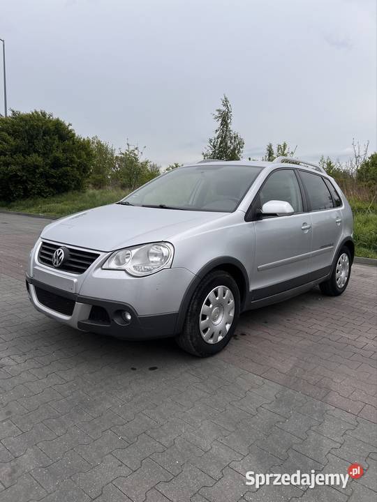 Polo Cross 14 Benzyna 80 2009 197000 Z HAKIEM srebrny sprzedam