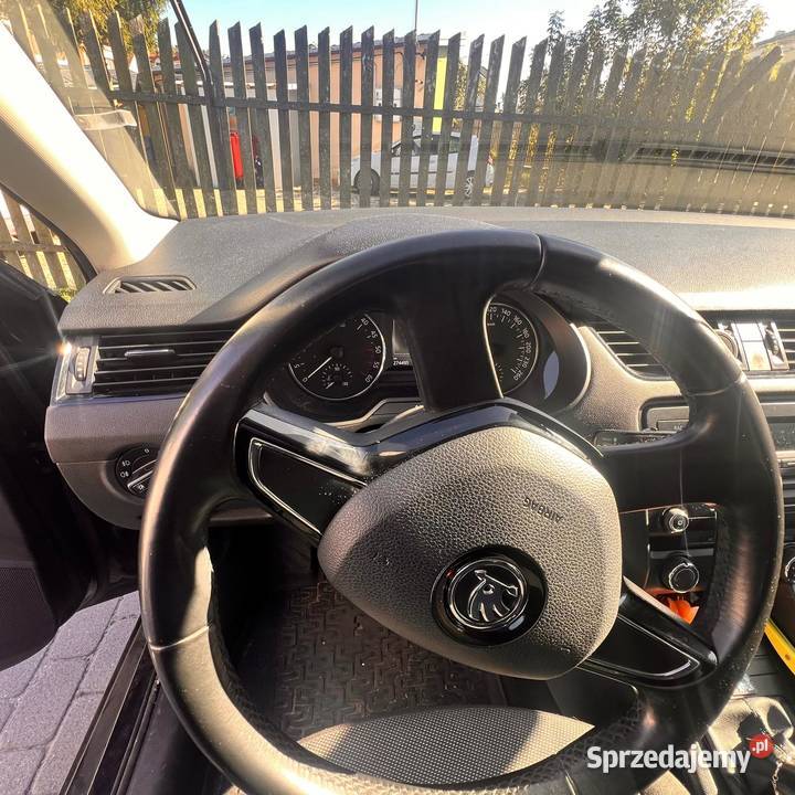 Syndyk sprzeda samochód Skoda Octavia sprzedam
