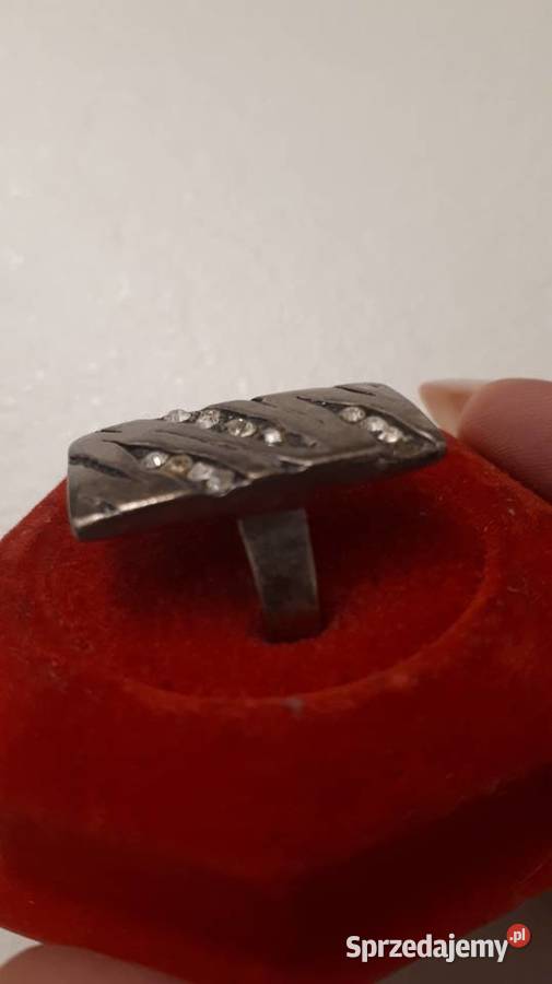 pierścionek srebrny z cyrkoniami Radom