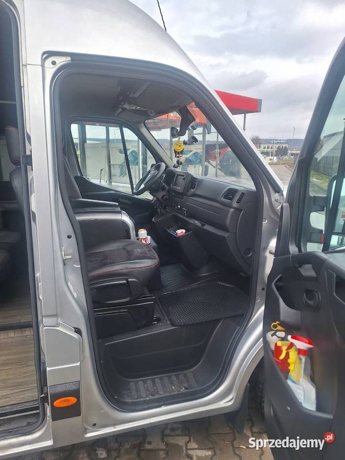 RENAUL MASTER 9 OSOBOWY Rzeszów