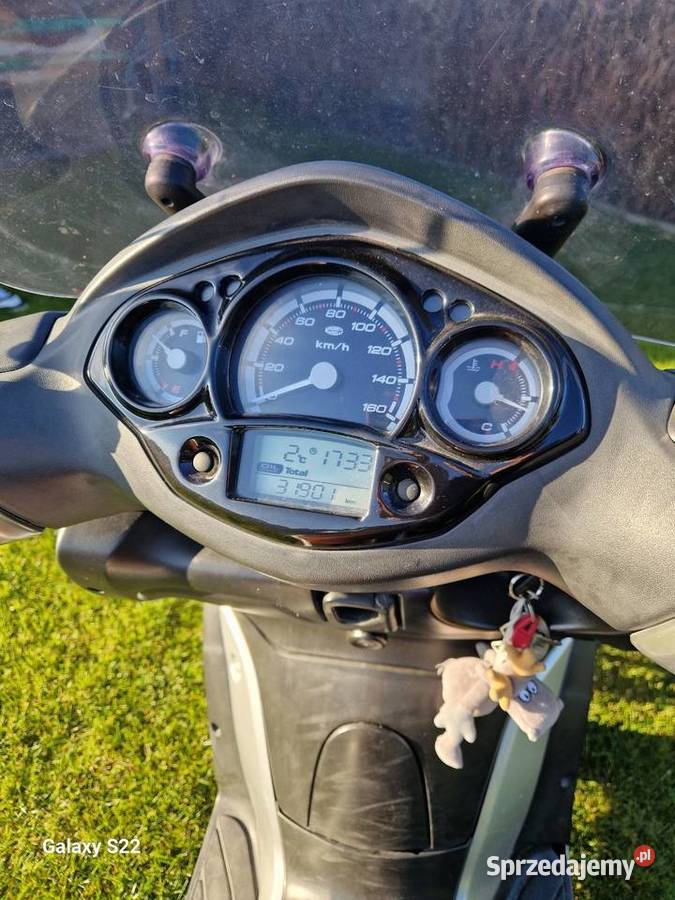Sprzedam skuter yamaha xmax biały Leszno