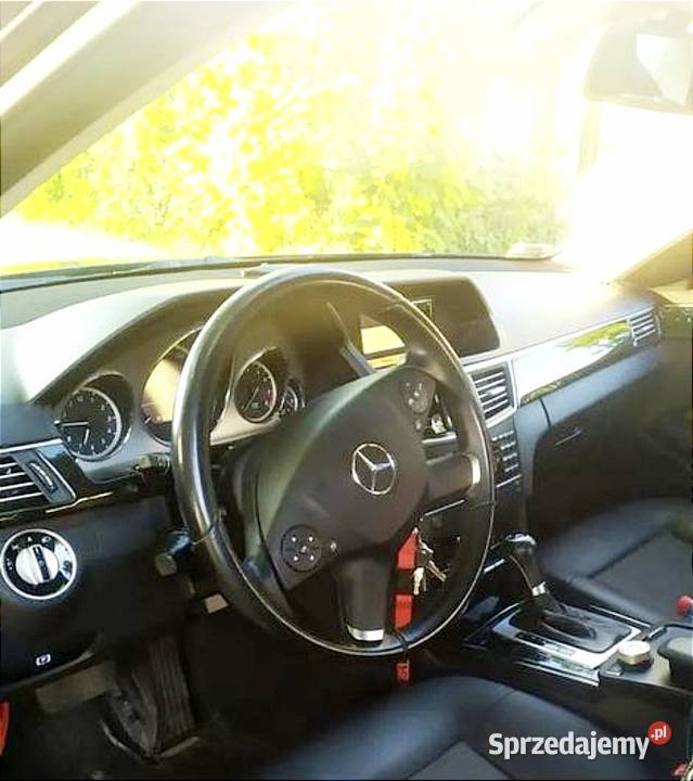 Wynajem samochodu Mercedes E lpg Warszawa