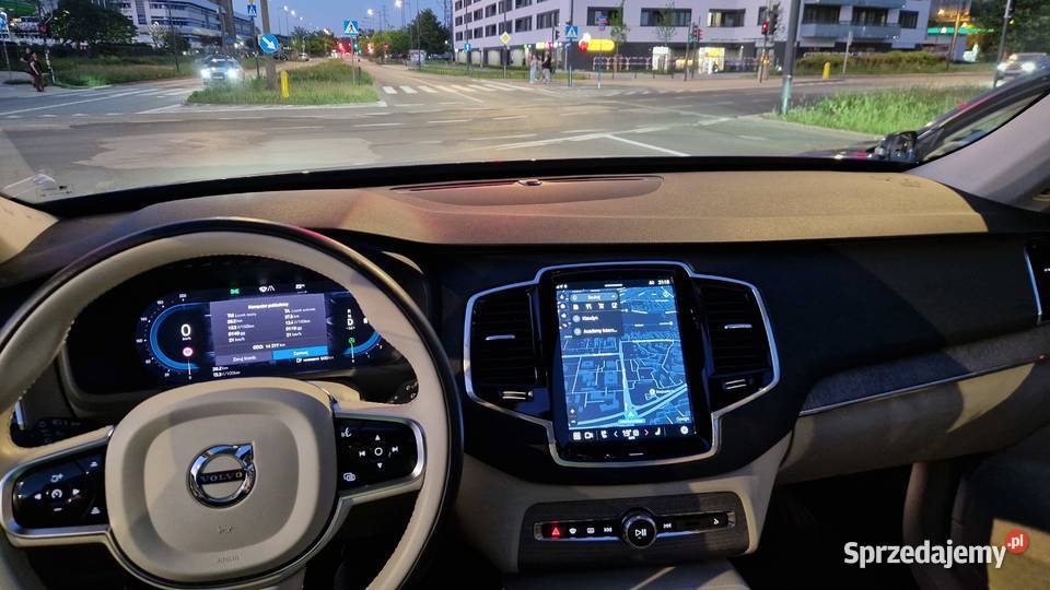 Volvo XC 90 Volvo XC90 B6 4x4 Plus nieuszkodzony Warszawa