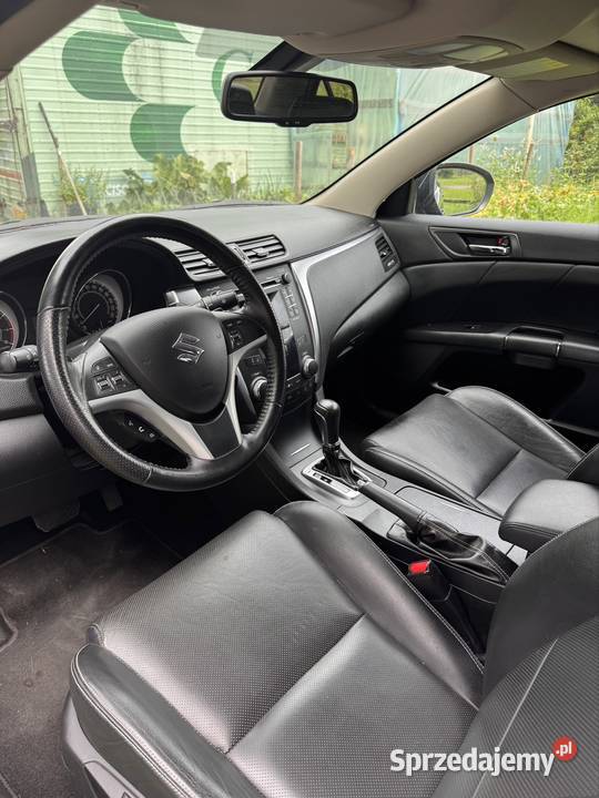 Suzuki Kizashi 24 178 4x4 Xenon Szyberdach czarny sprzedam