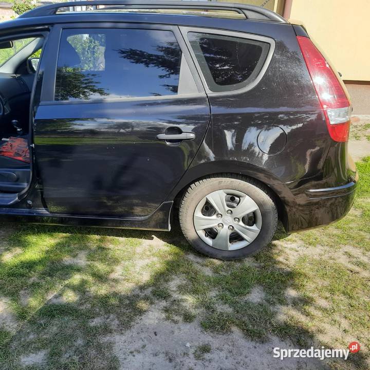 Hyundai i30 welurowa tapicerka