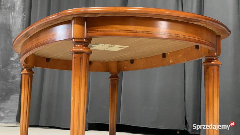 Intarsjowany wiśniowy stolik kawowy owalny Budno