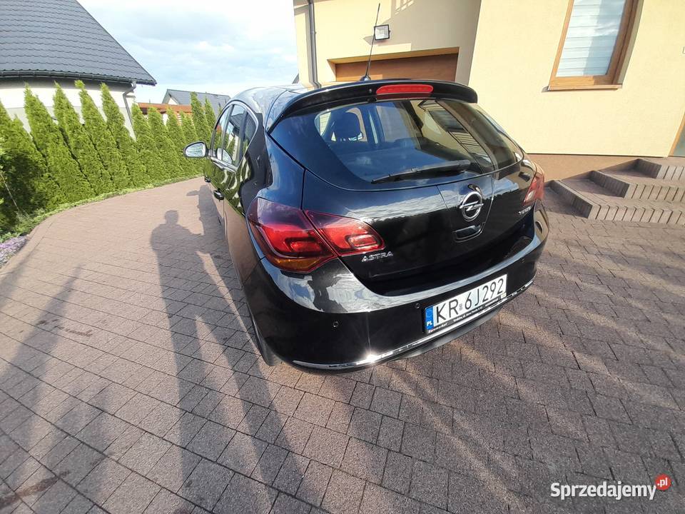 Opel asta J niski przebieg
