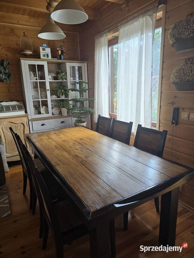 Stół drewniany z krzesłami Piękny i 101cm