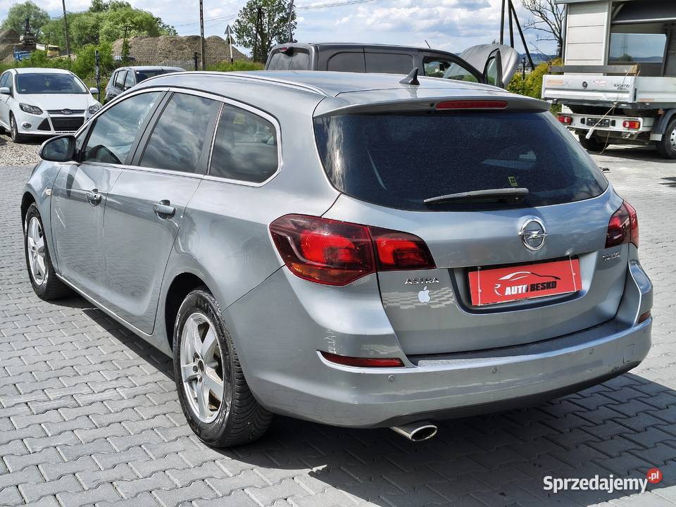 Opel Astra Sport Tourer NISKI PRZEBIEG Okazyjna komputer pokładowy podkarpackie Zarszyn sprzedam