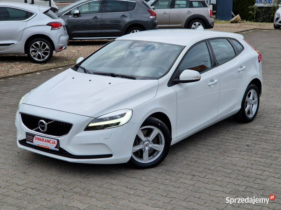 Volvo V40 FILMAutomatBusinessFULL LEDRoczna V40 Motoryzacja Suchy Las