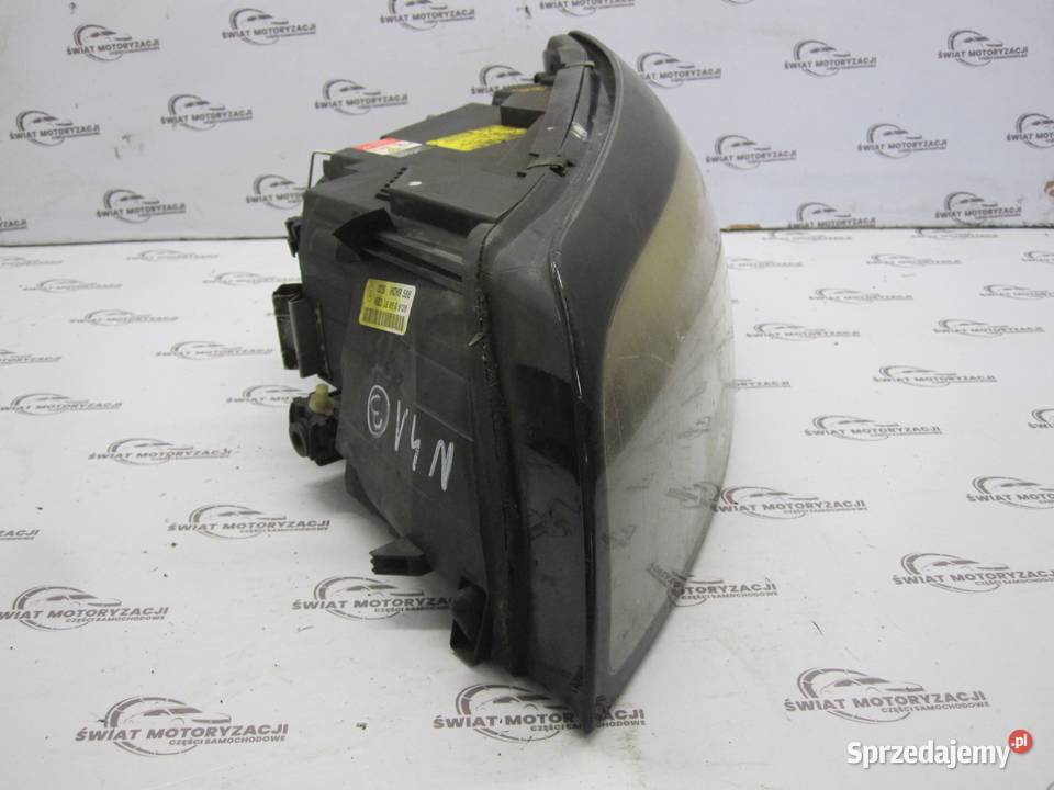 VOLVO C30 RDESIGN 07r lampa lewa przód ANGLIK Kielce sprzedam