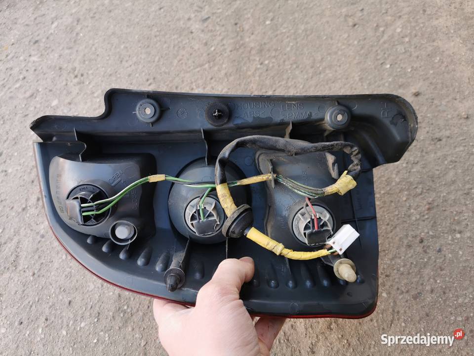 lampa tył prawa mitsubishi Space star lift 0205 wielkopolskie Międzychód