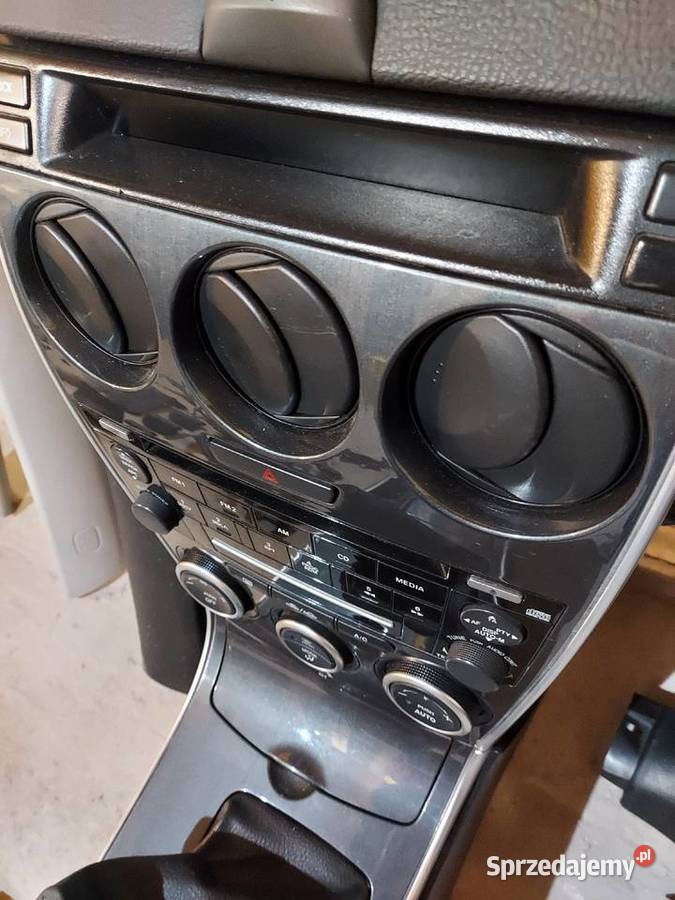 Mazda 6 GG polift Tunel Środkowy Radio Rok produkcji 2006 łódzkie Bełchatów