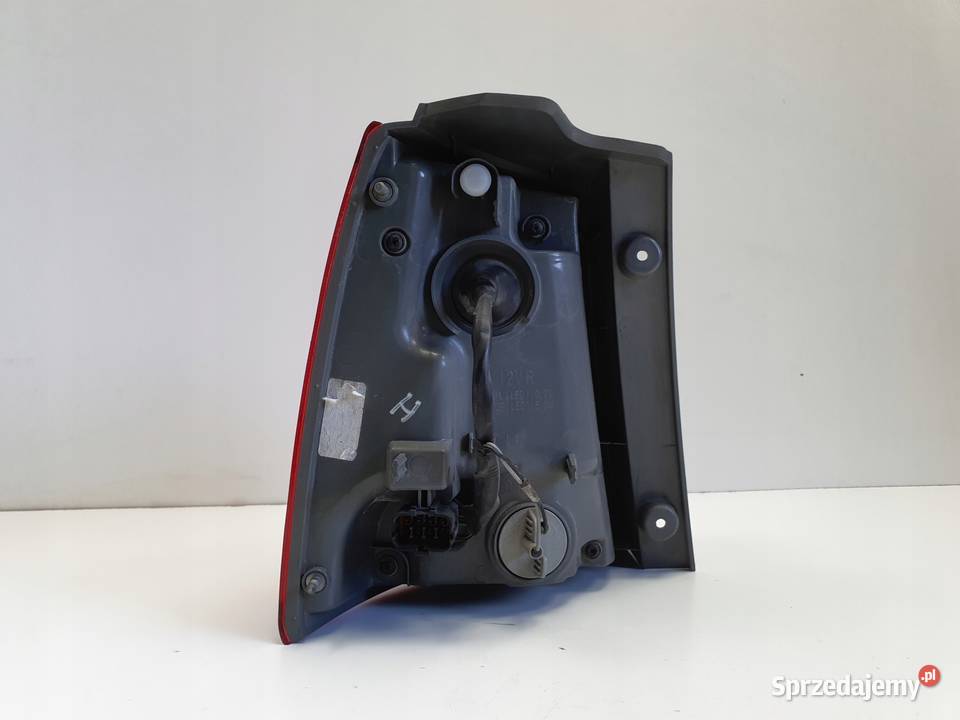 LAMPA PRAWA Kia Sorento II 0912r TYLNIA TYLNA Rudka