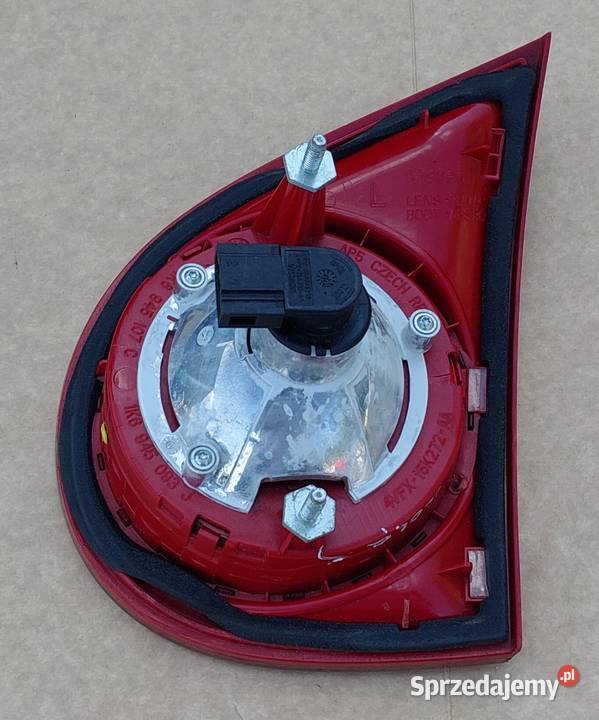 LAMPA KLAPY LEWY TYŁ VW GOLF V 4VFX15K272AA Mielęcin