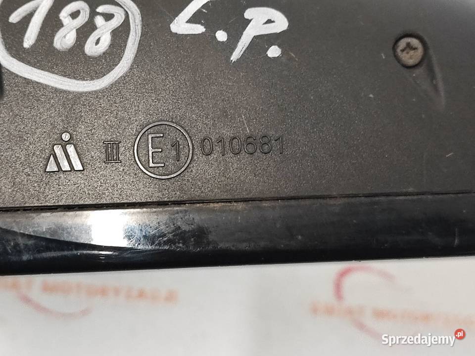 AUDI A4 B7 III 07r lusterko lewe przód 5 pinów Kielce