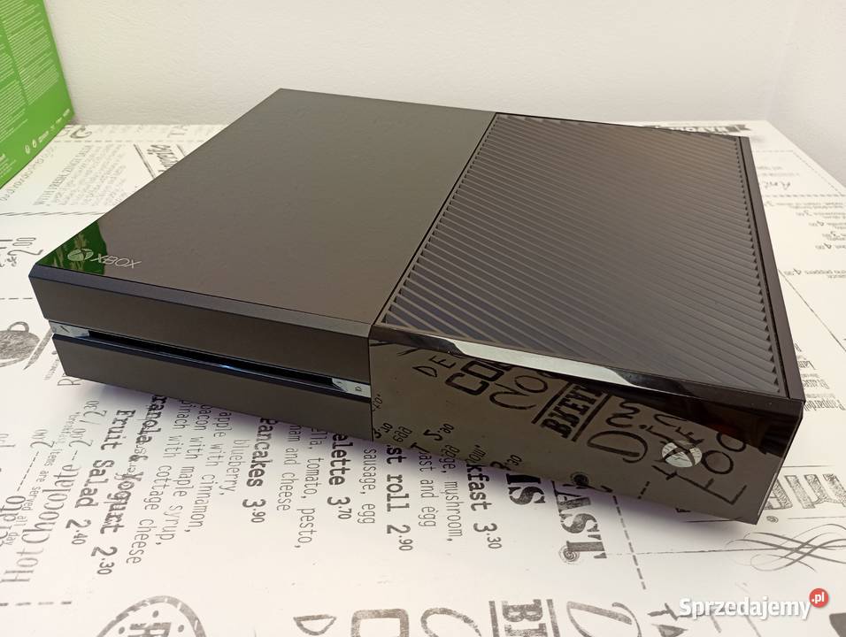 Konsola Xbox One 500GB z grami i cyberpunk2077 Konsole i automaty