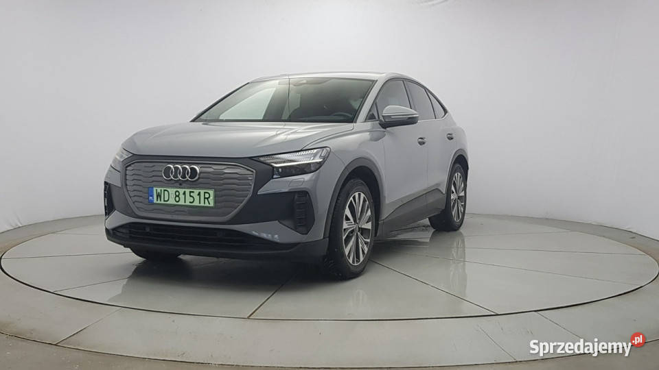 Audi Q4 etron 40 77kWh Z Polskiego Salonu aluminiowe felgi Warszawa