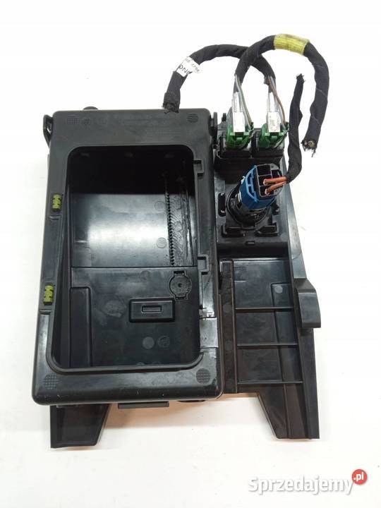 POPIELNICZKA GNIAZDO USB 12V PIANO BLACK