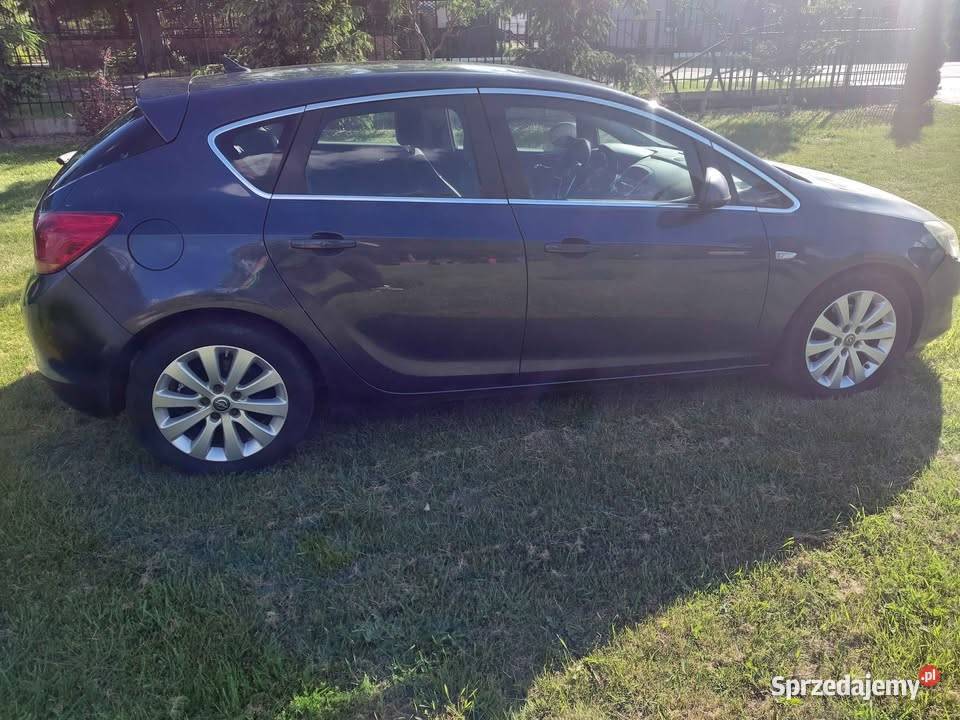 OPEL Astra 2009 model J 17cdti sprawna klima