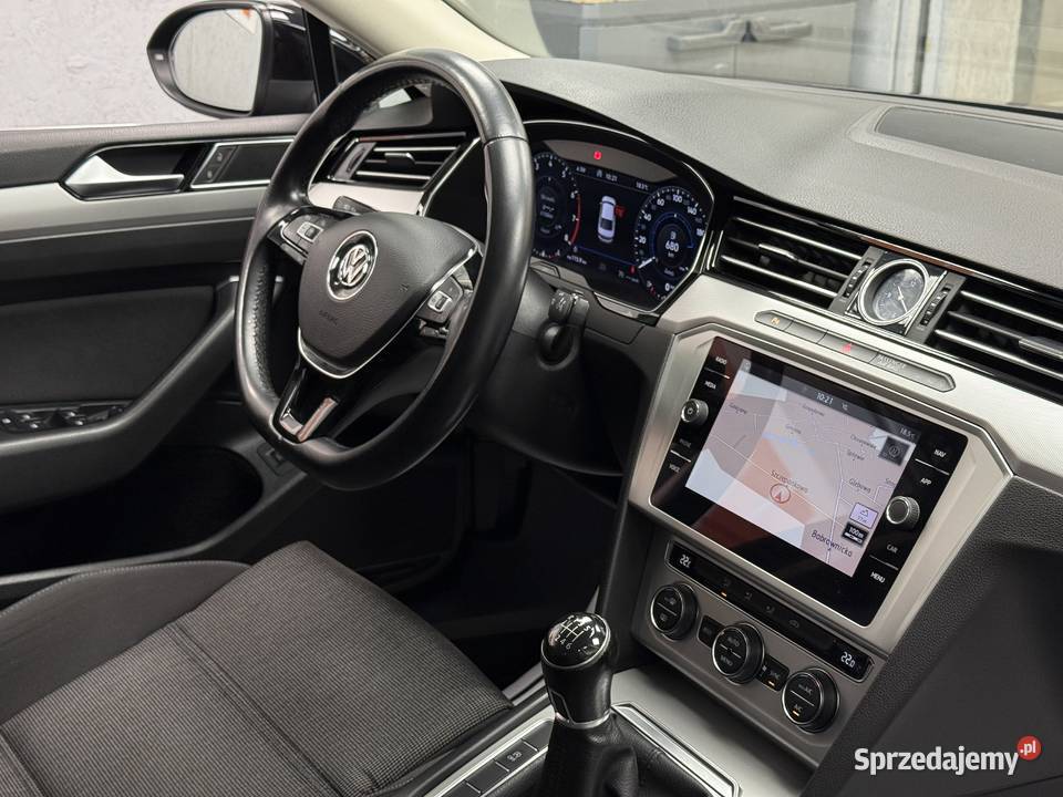18 Benzyna sedan Virtuall Cocpit GWARANCJA ABS