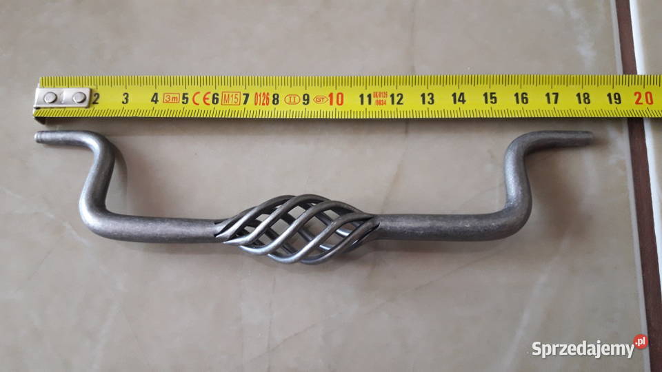 Stylowe metalowe uchwyty do mebli Anglia Janów Lubelski