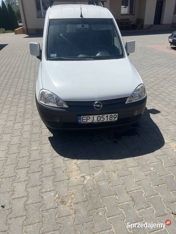 Opel combo niski przebieg Zmyślona sprzedam