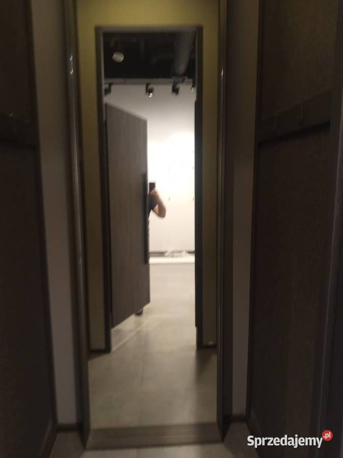 Meble sklepowe moduły ścienn lustra do piątku Sklep Jastrzębie-Zdrój