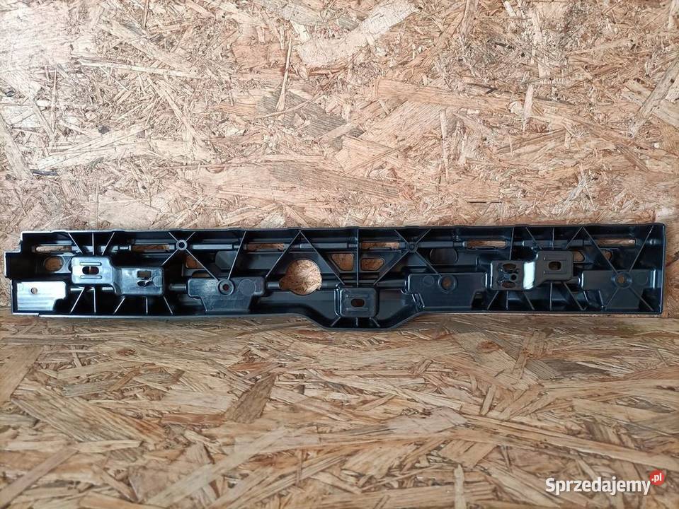 BMW F90 G30 G31 ŚLIZG MOCOWANIE PRÓG PRAWY sprzedam