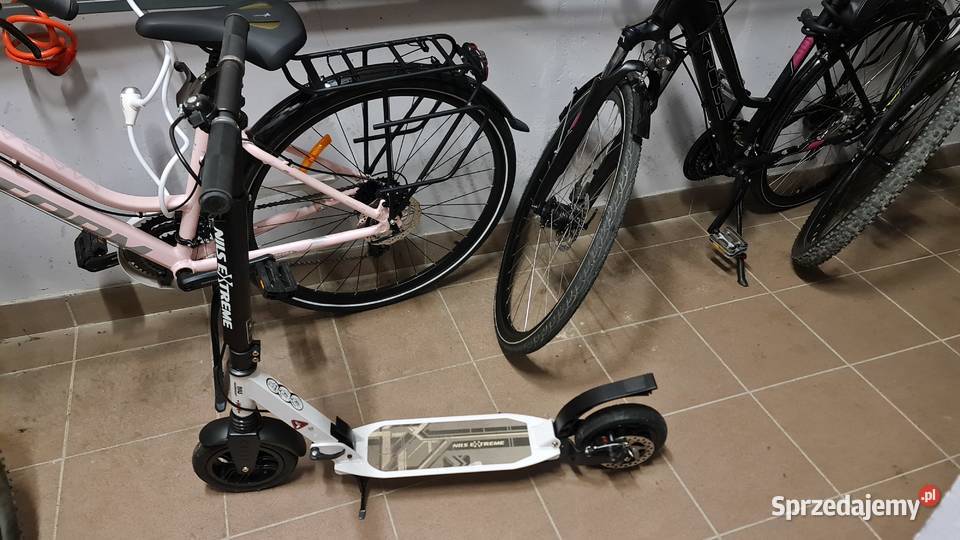 Hulajnoga Miejska Nils Extreme HM208T biała Dla Dziecka