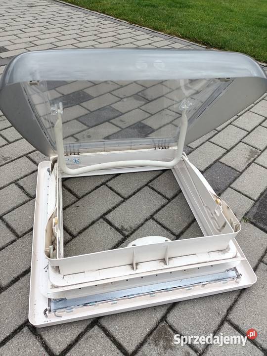 Okno dachowe Dometic 40x40 do przyczepy Rok produkcji 2018 Płońsk sprzedam