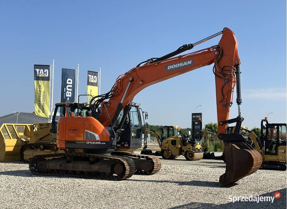 KOPARKA GĄSIENICOWA MARKI DOOSAN DX235LCR Rok produkcji 2014 Tuliszków