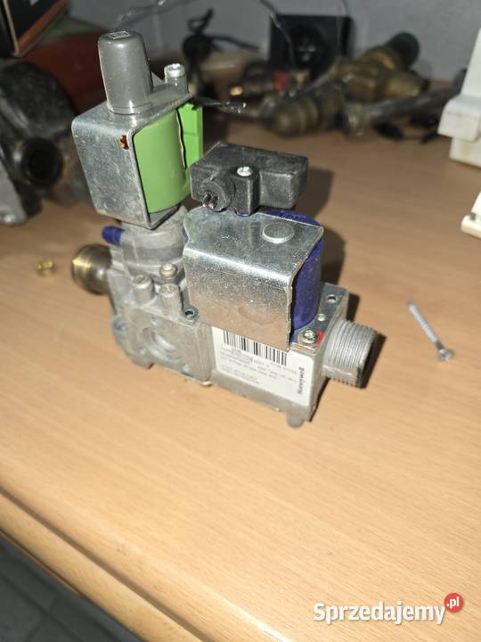 Zawór gazowy do pieca Buderus Logamax U124 Podkowa Leśna