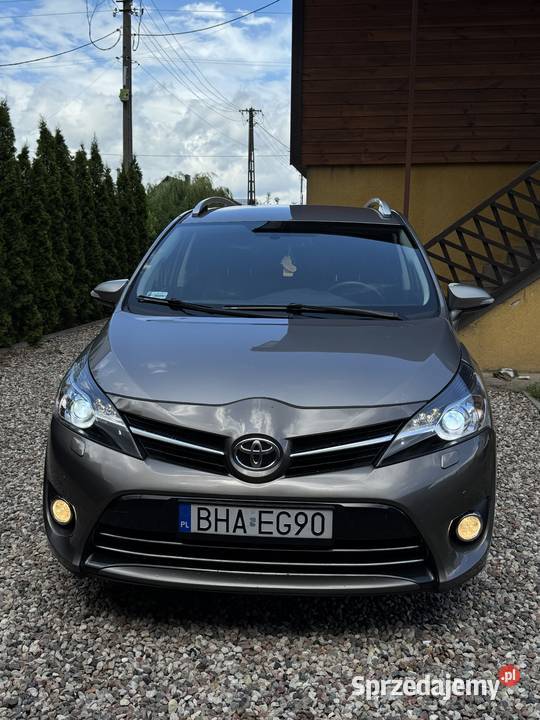 Toyota VERSO 20 D4D 124 2014r xenon LED 7 osób nieuszkodzony Hajnówka sprzedam