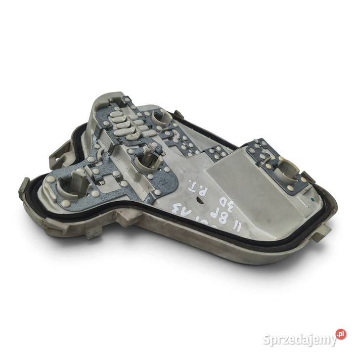 WKŁAD TYLNEJ LAMPY PRAWY Audi A3 8P 3D 0308 osobowe lubelskie Chełm