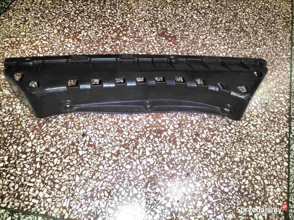 Prowadnica tylnego zderzaka środkowa BMW E60 E61 osobowe Poręba