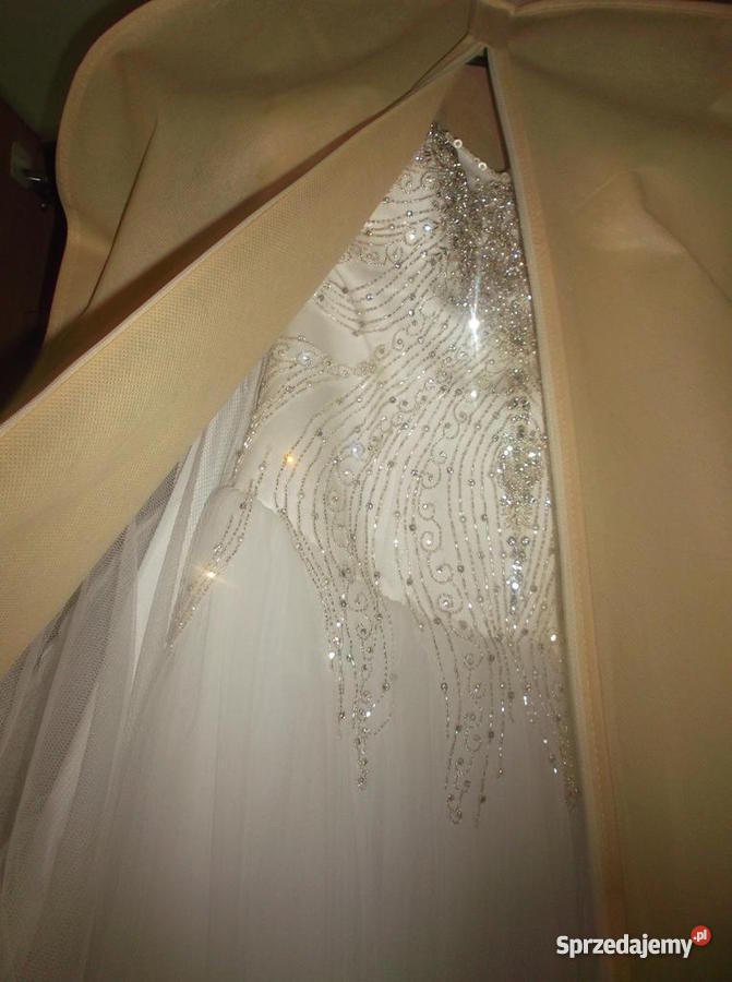 Suknia ślubna Afrodyta Magenta 2013 Kolbuszowa