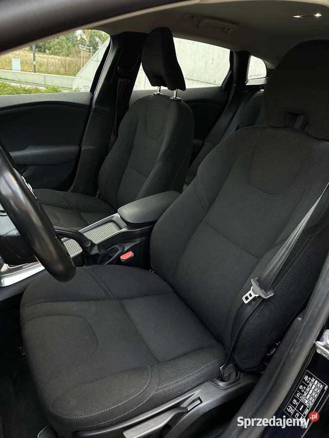 Volvo V40 D2 DriveE Kinetic Trębaczew