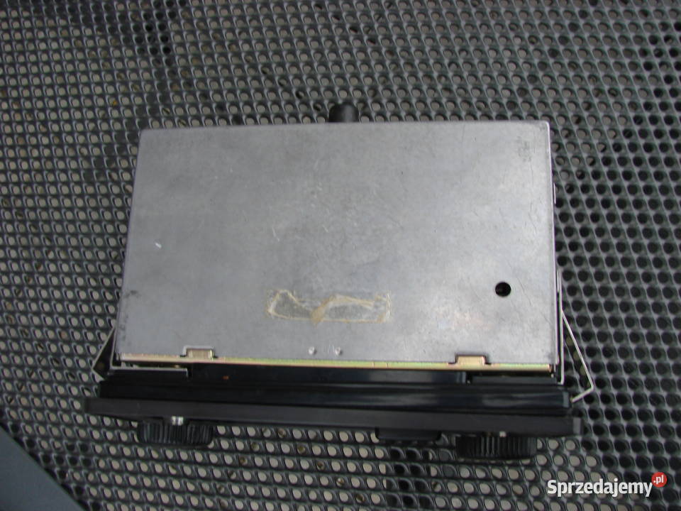 VW Golf I Karmann 70th radio Hitachi ORG nowe osobowe Mielec