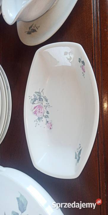 Serwis obiadowy z różą Na 6 osób Biała porcelana Gdańsk