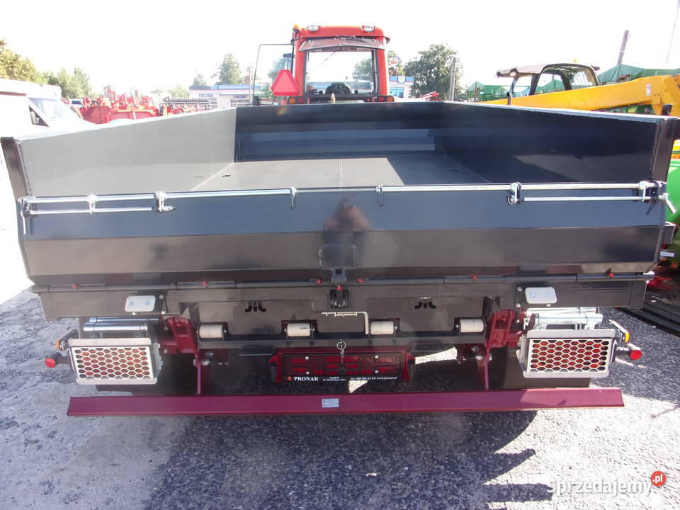 Przyczepa budowlana z najazdami resor T6794MN łódzkie sprzedam