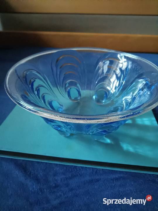 Piękna owocarka bohemia niebieska