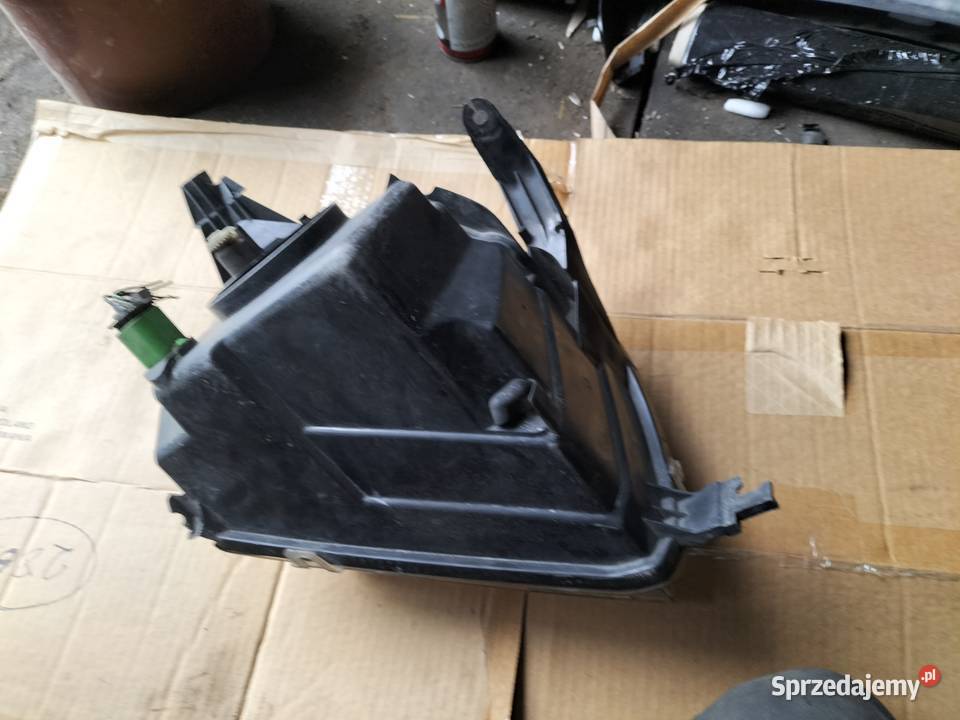 FORD FUSION LAMPA PRZÓD PRZEDNIA LEWA REFLEKTOR Kamień-Kolonia