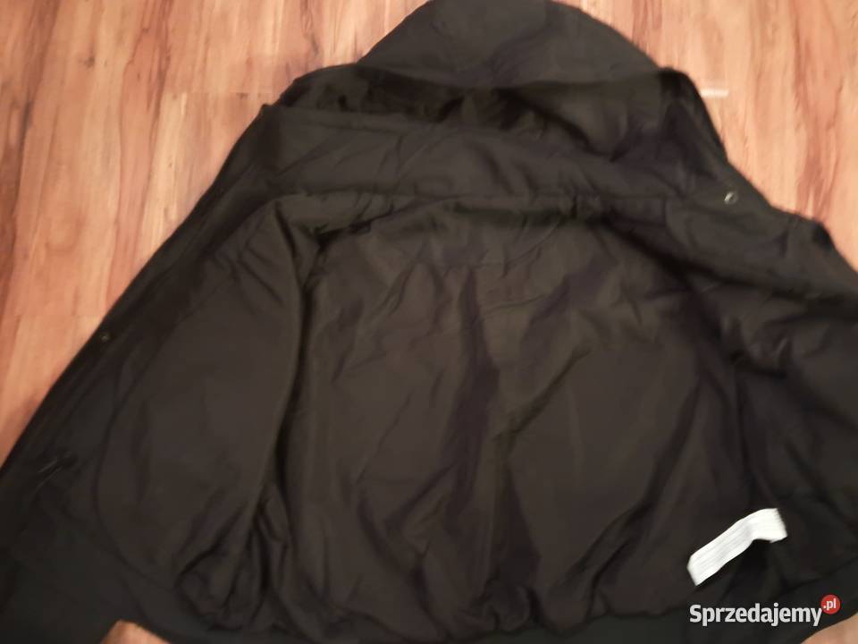 nowa damska czarna cienka kurtka uyaa miss Sandomierz